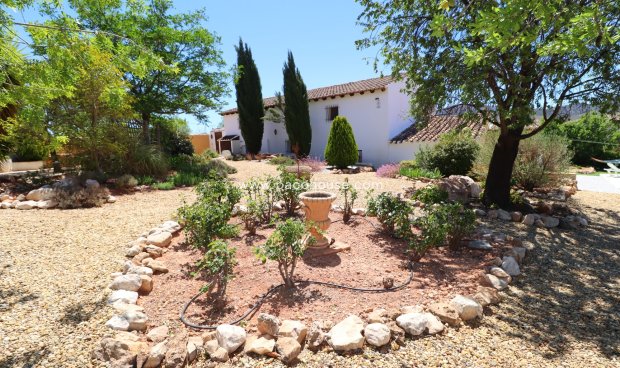 Resale - Cortijo -
La Parroquia