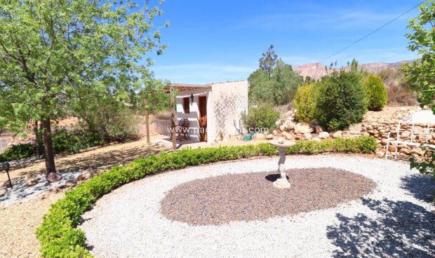 Resale - Cortijo -
La Parroquia