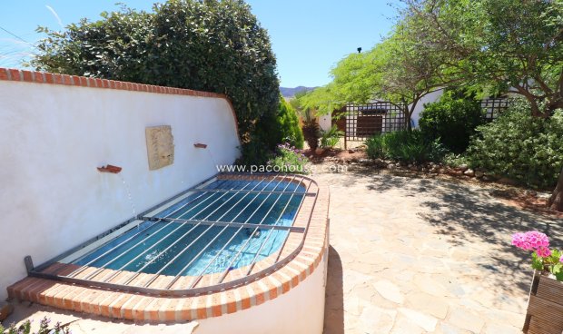 Resale - Cortijo -
La Parroquia