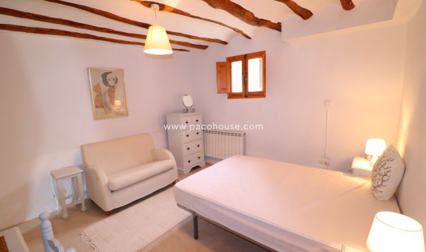 Resale - Cortijo -
La Parroquia