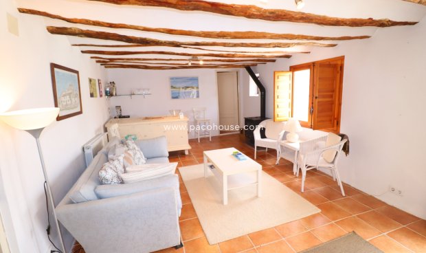 Resale - Cortijo -
La Parroquia