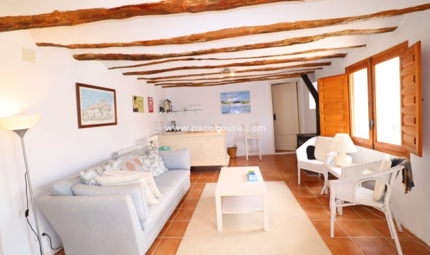 Resale - Cortijo -
La Parroquia