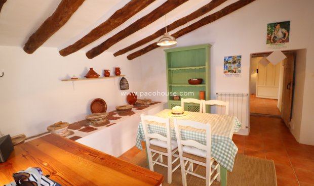 Resale - Cortijo -
La Parroquia