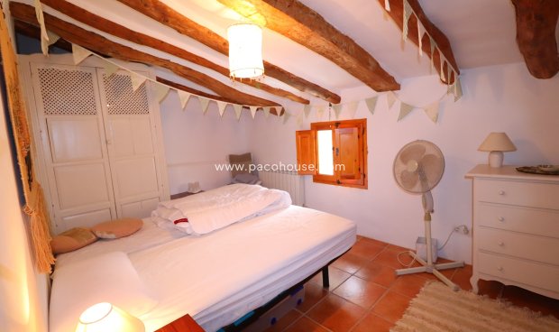 Resale - Cortijo -
La Parroquia