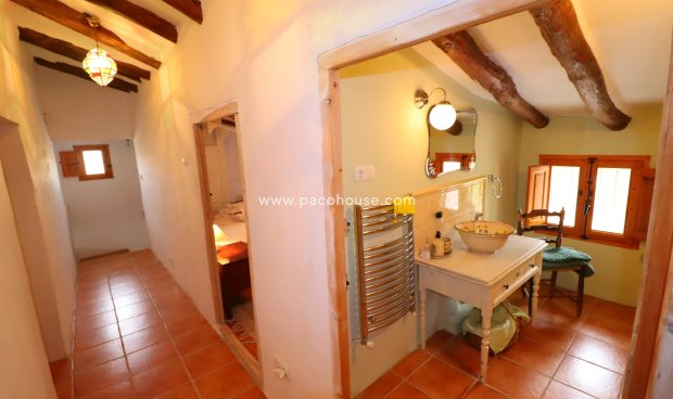 Resale - Cortijo -
La Parroquia