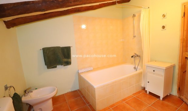 Resale - Cortijo -
La Parroquia