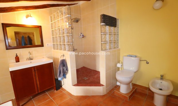 Resale - Cortijo -
La Parroquia