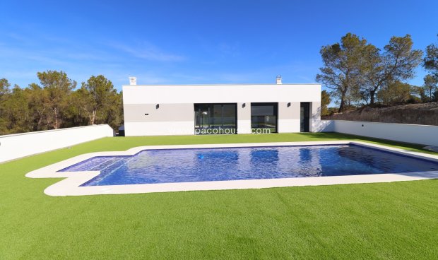 Resale - New Development -
La Parroquia