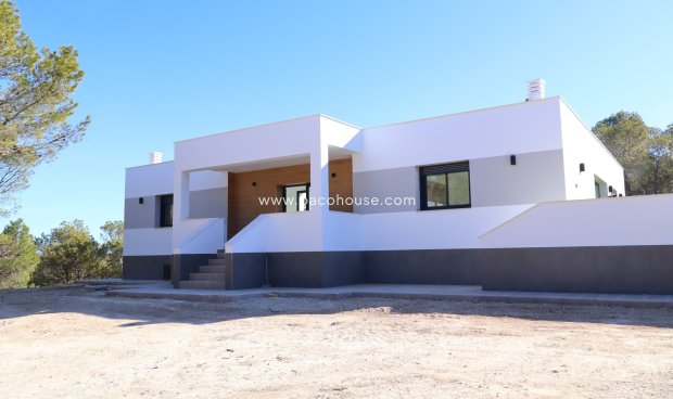 Resale - New Development -
La Parroquia