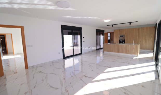 Resale - New Development -
La Parroquia