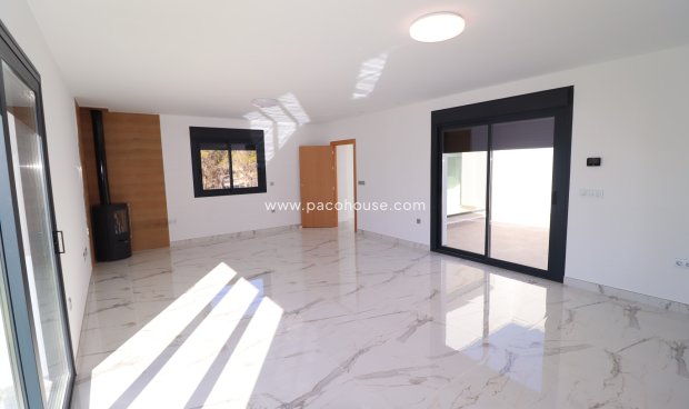 Resale - New Development -
La Parroquia