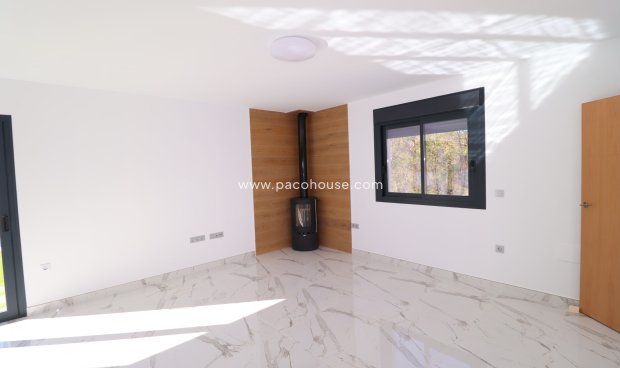 Resale - New Development -
La Parroquia