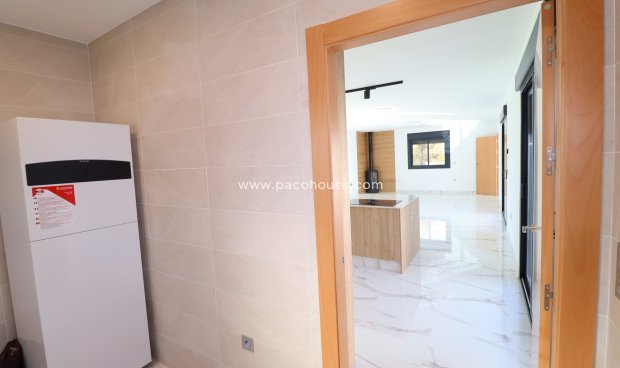 Resale - New Development -
La Parroquia