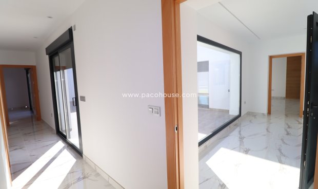 Resale - New Development -
La Parroquia