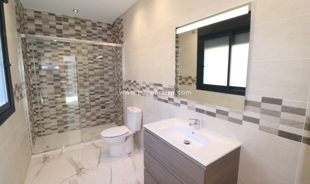 Resale - New Development -
La Parroquia