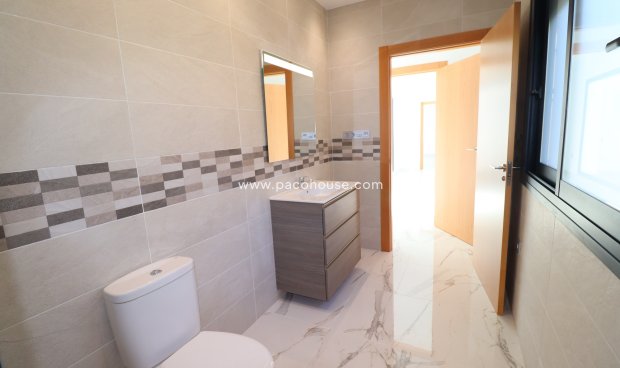 Resale - New Development -
La Parroquia