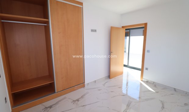 Resale - New Development -
La Parroquia