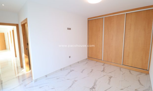 Resale - New Development -
La Parroquia