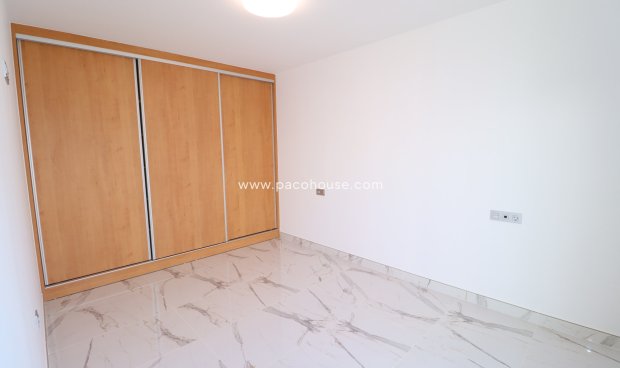 Resale - New Development -
La Parroquia