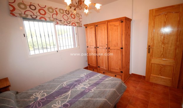 Resale - Villa -
La Parroquia