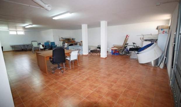Resale - Villa -
La Parroquia