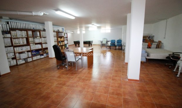 Resale - Villa -
La Parroquia