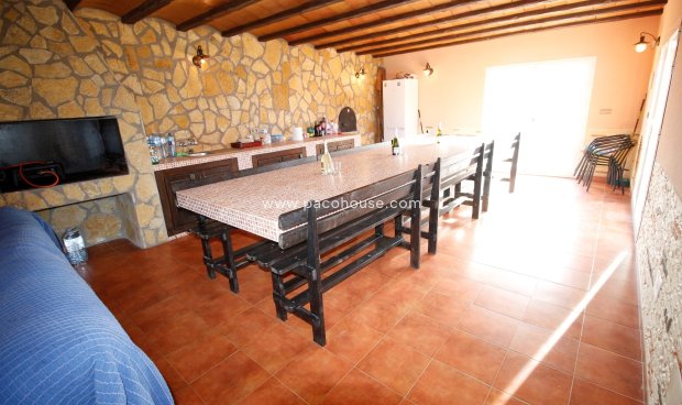Resale - Villa -
La Parroquia