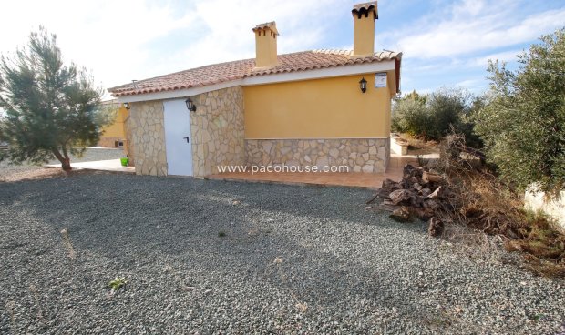 Resale - Villa -
La Parroquia