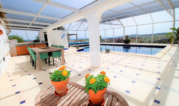 Reventa - Cortijo -
Puerto Lumbreras