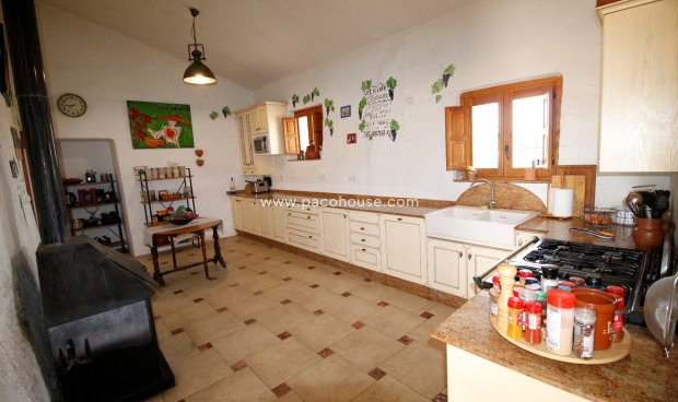 Reventa - Cortijo -
Puerto Lumbreras