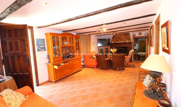 Resale - Cortijo -
Velez-Rubio