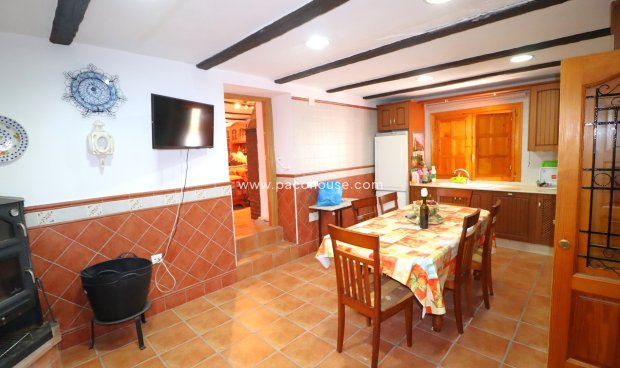 Resale - Cortijo -
Velez-Rubio