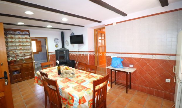 Resale - Cortijo -
Velez-Rubio