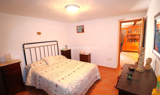 Resale - Cortijo -
Velez-Rubio