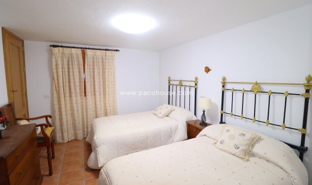 Resale - Cortijo -
Velez-Rubio