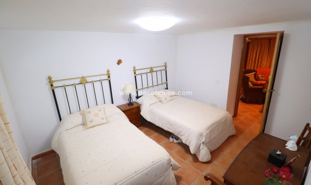 Resale - Cortijo -
Velez-Rubio