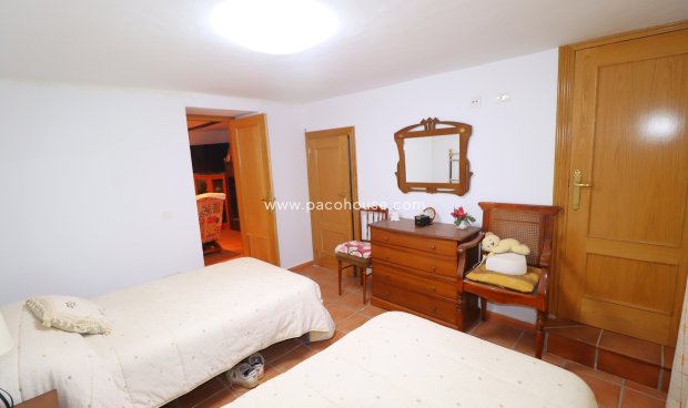 Resale - Cortijo -
Velez-Rubio