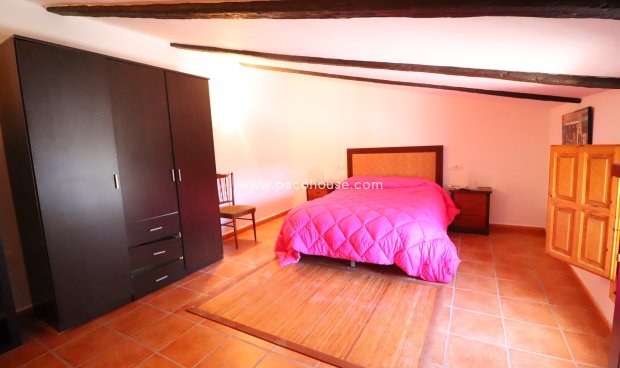 Resale - Cortijo -
Velez-Rubio