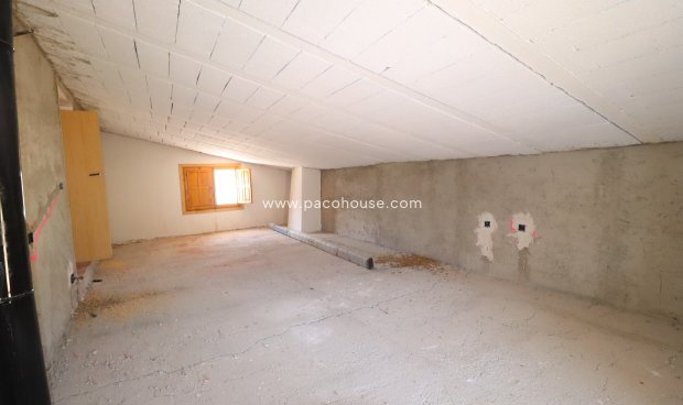 Resale - Cortijo -
Velez-Rubio