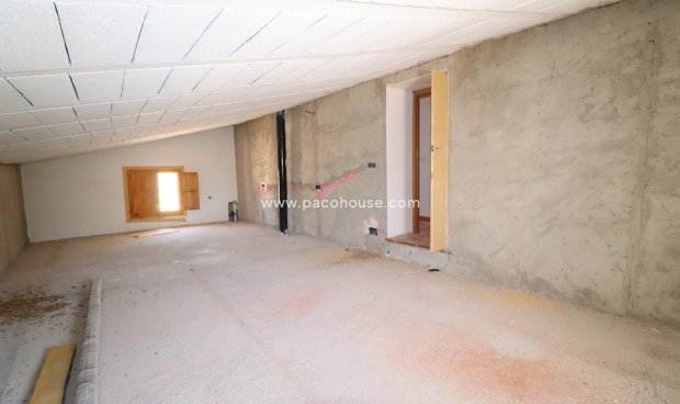 Resale - Cortijo -
Velez-Rubio