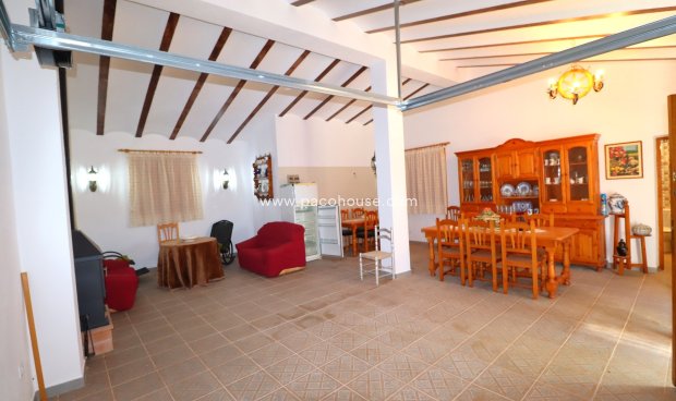 Resale - Cortijo -
Velez-Rubio