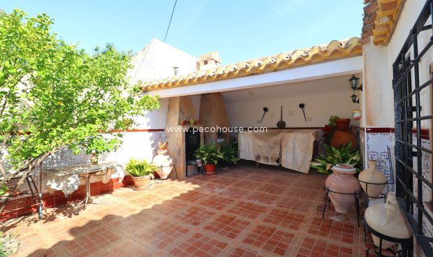 Resale - Cortijo -
Velez-Rubio