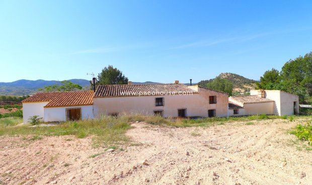 Resale - Cortijo -
Velez-Rubio