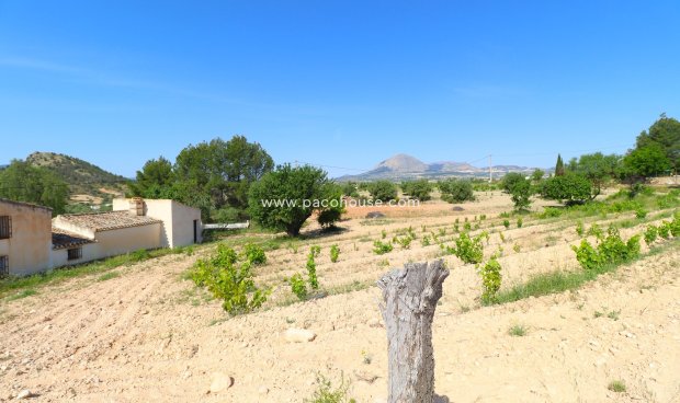 Resale - Cortijo -
Velez-Rubio