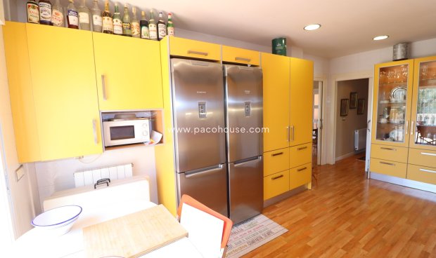 Reventa - Villa -
La Parroquia