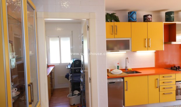 Reventa - Villa -
La Parroquia