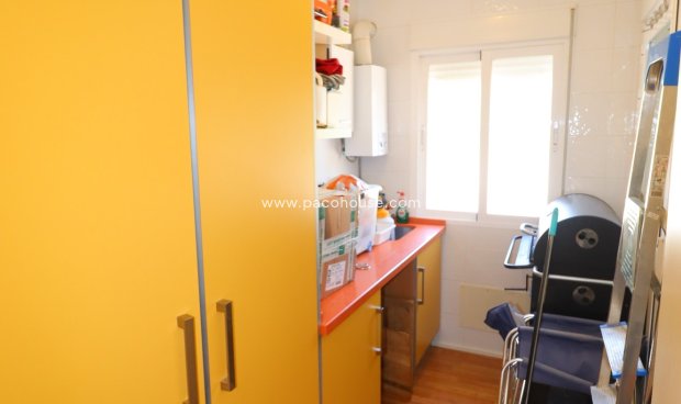 Reventa - Villa -
La Parroquia