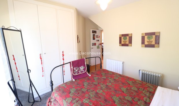 Reventa - Villa -
La Parroquia