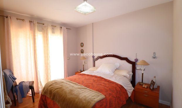 Reventa - Villa -
La Parroquia