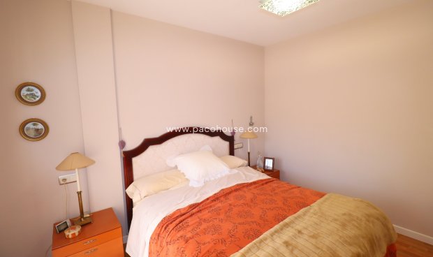 Reventa - Villa -
La Parroquia